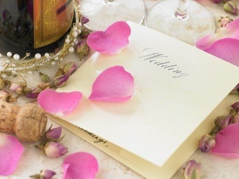 Petali su invito per matrimonio