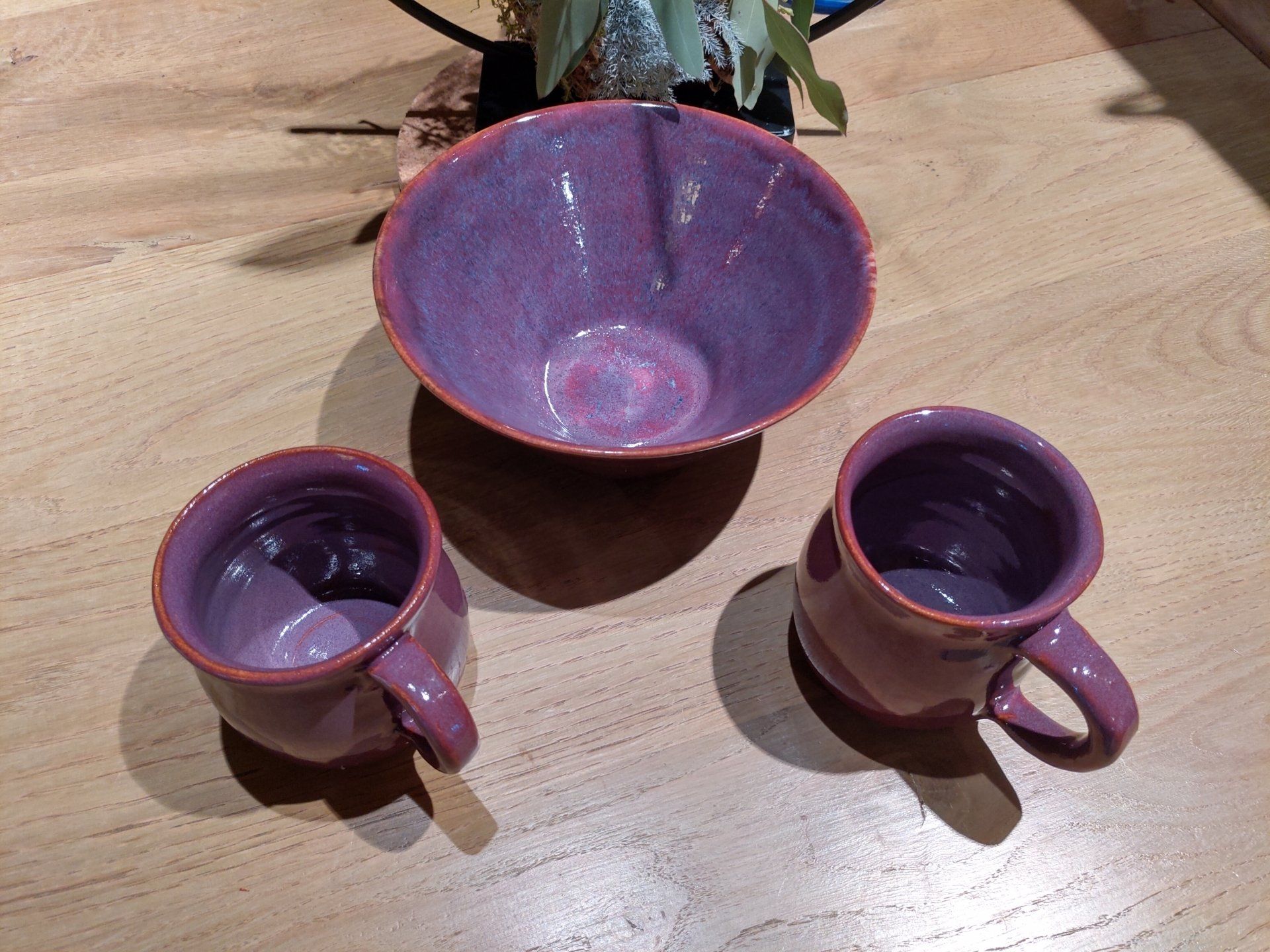 Keramiek kopjes en schaal