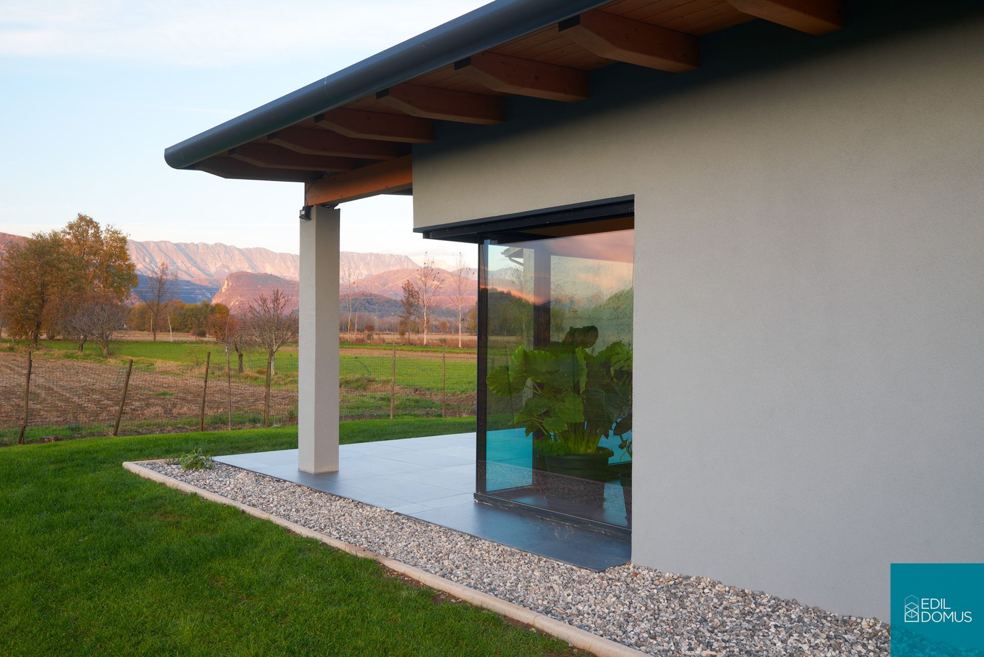 STUDIO SANTELIA CRESCENZO ARCHITETTO IUNIOR