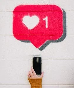 heart in a message bubble