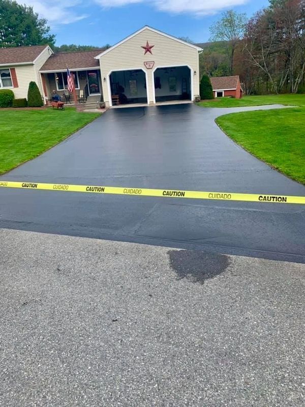 Sealcoating West & Central MA Ginger Cat Sealcoating