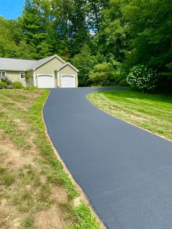 Sealcoating West & Central MA Ginger Cat Sealcoating