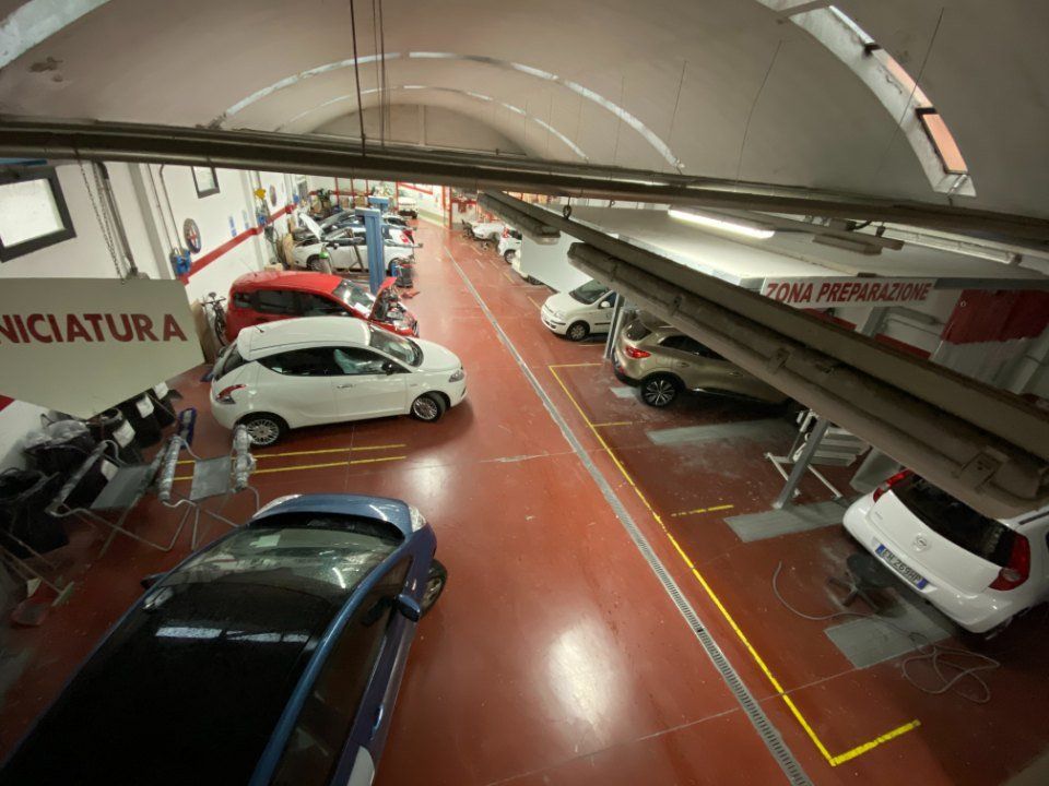 carrozzeria per riparazioni auto