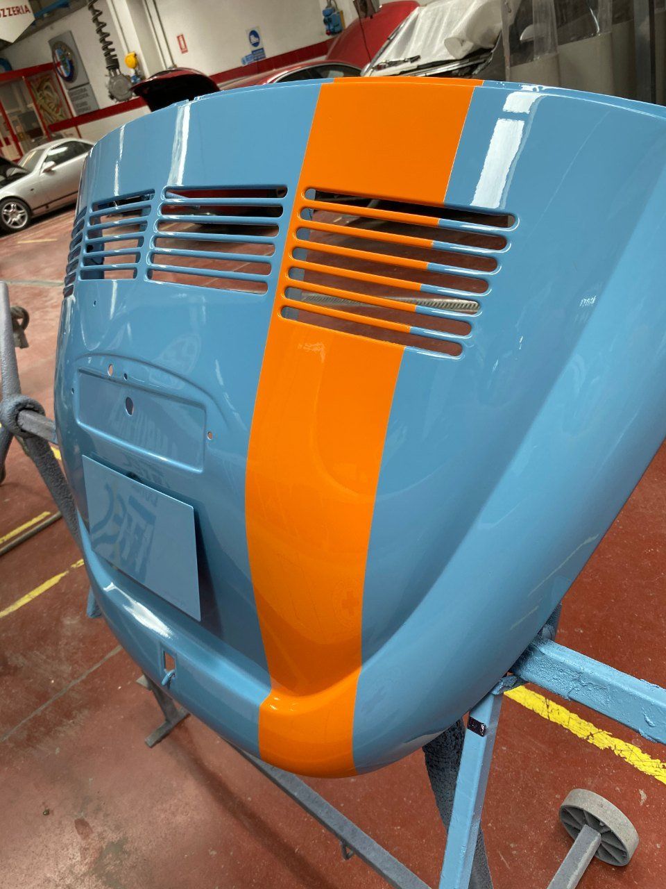 verniciatura di un'automobile