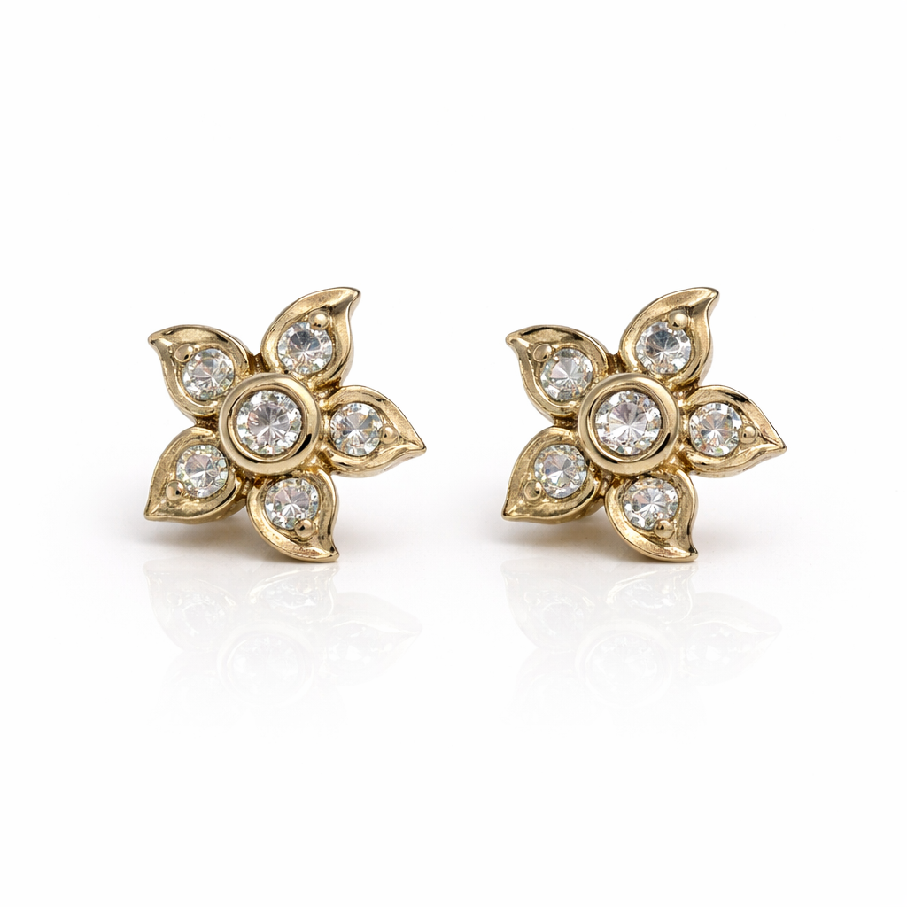 Oorstekers ster met diamant 14k goud