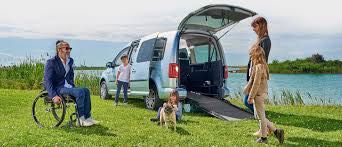 ambulanza e auto assistenza malati