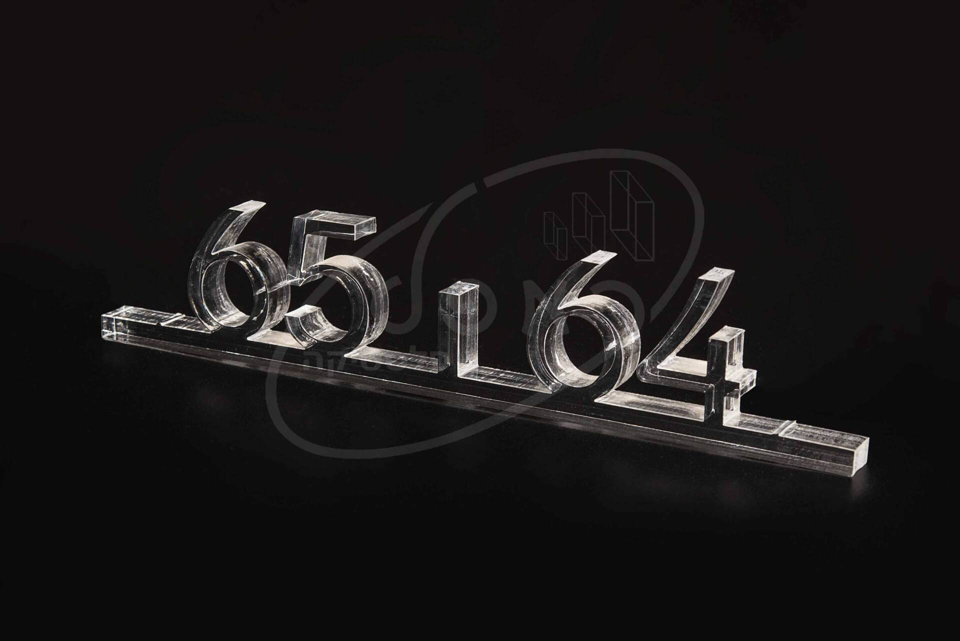 ספרות מפרספקס שקוף בחיתוך לייזר