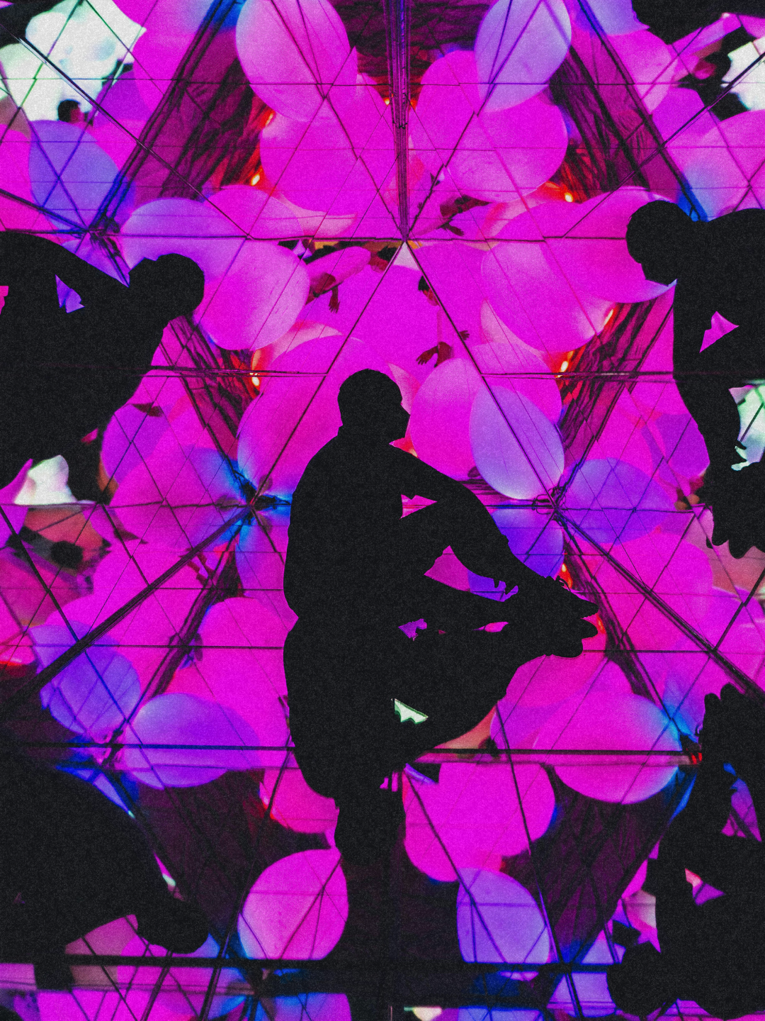 Utilizing digital and immersive content to wow an audience.