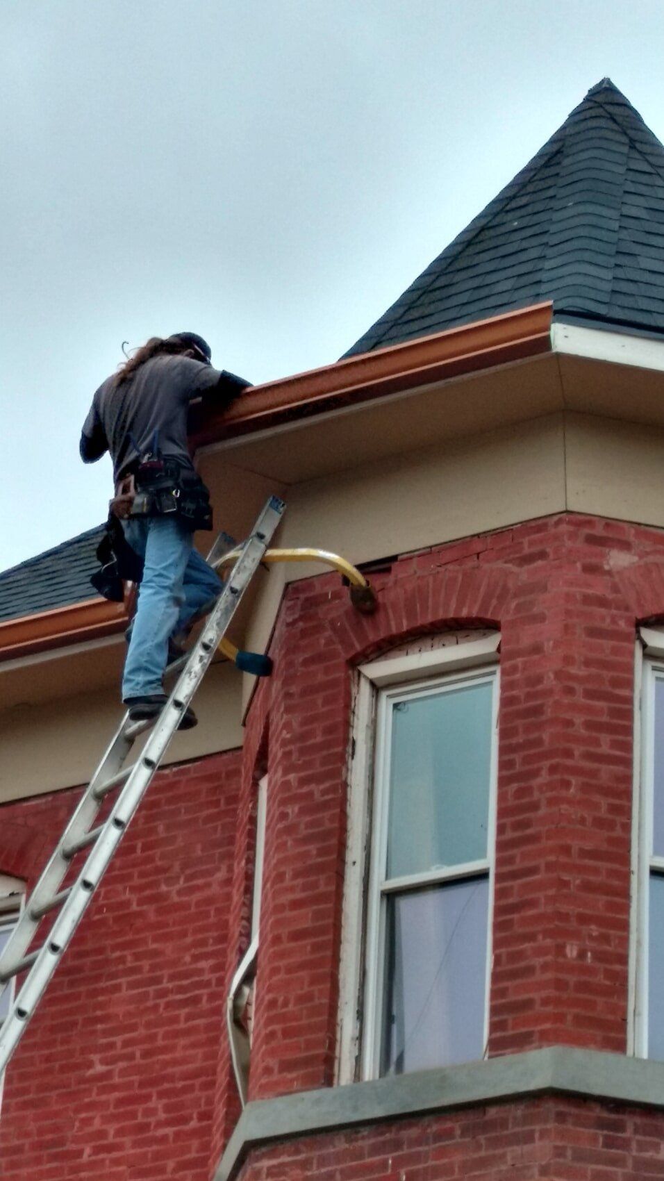 Installing Gutters — Gutters in Kansas City, MO