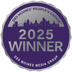 A purple sticker that says des moines people 's choice 2024 winner