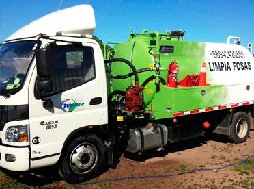 Seramsep camión cisterna color verde