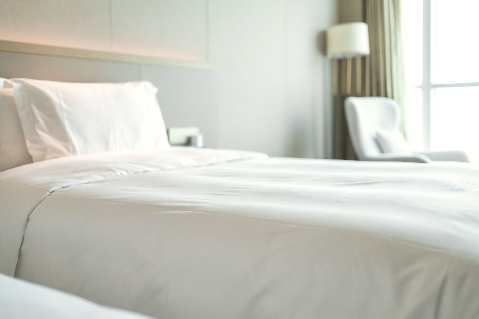 letto con biancheria pulita