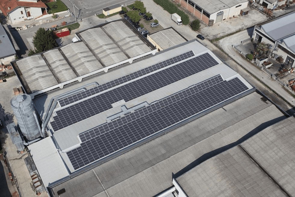 Pannelli solari dall'alto
