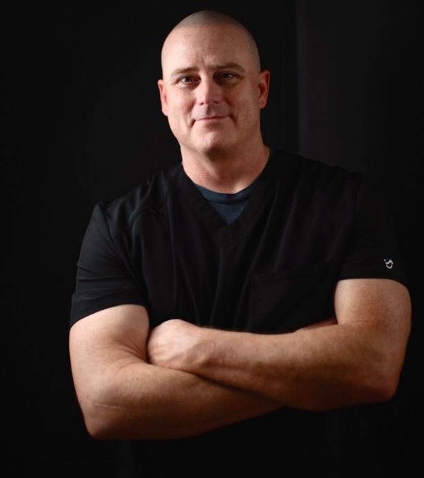 SMP MASTER ARTIST - Scalp Micropigmentation - Head tattoo artist
