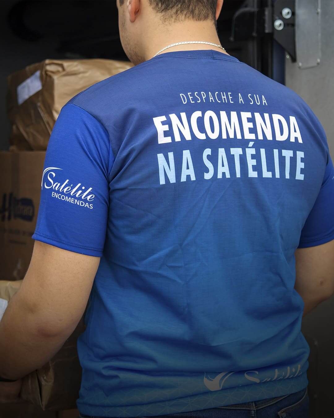 Imagem de uma agentedo centro de atendimento ao cliente da satelite norte