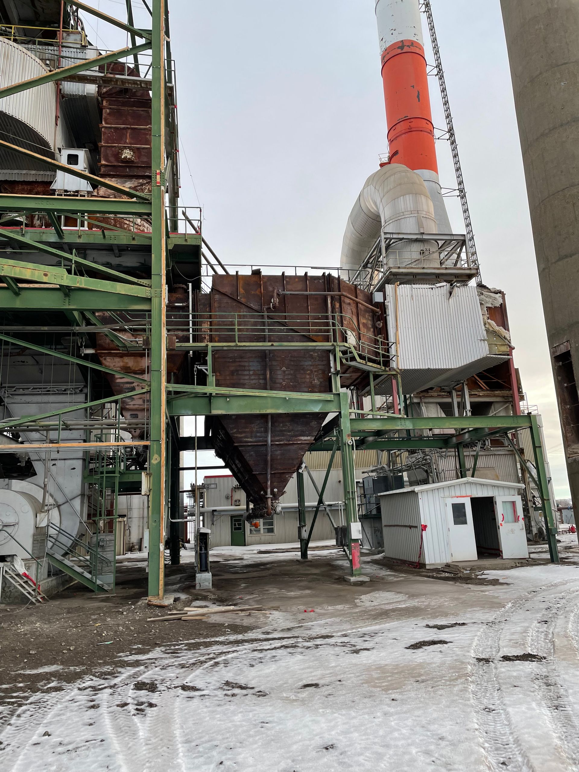 A&A Engineering - Demolition while analyzing structural stability of remaining structures and conveyor system image 3