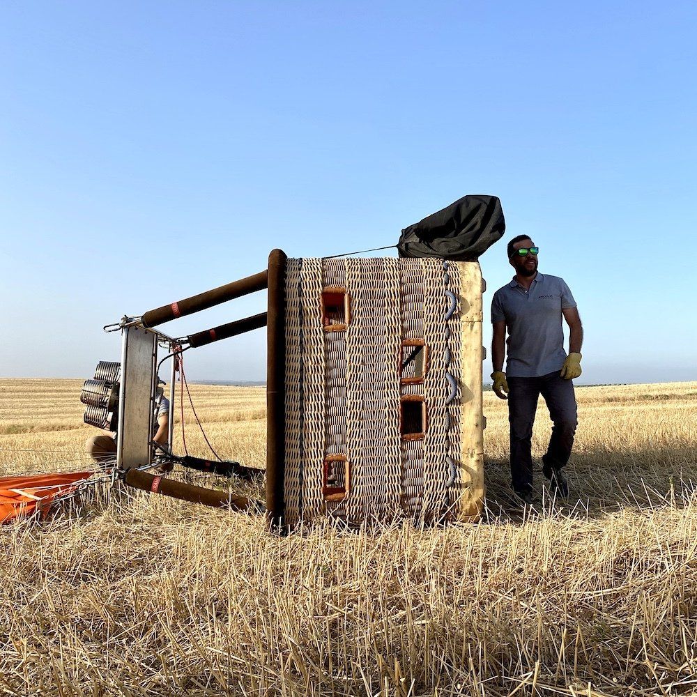 portugal+love+sunrise+balloon+ride+up+alentejo+barrocal+monsaraz