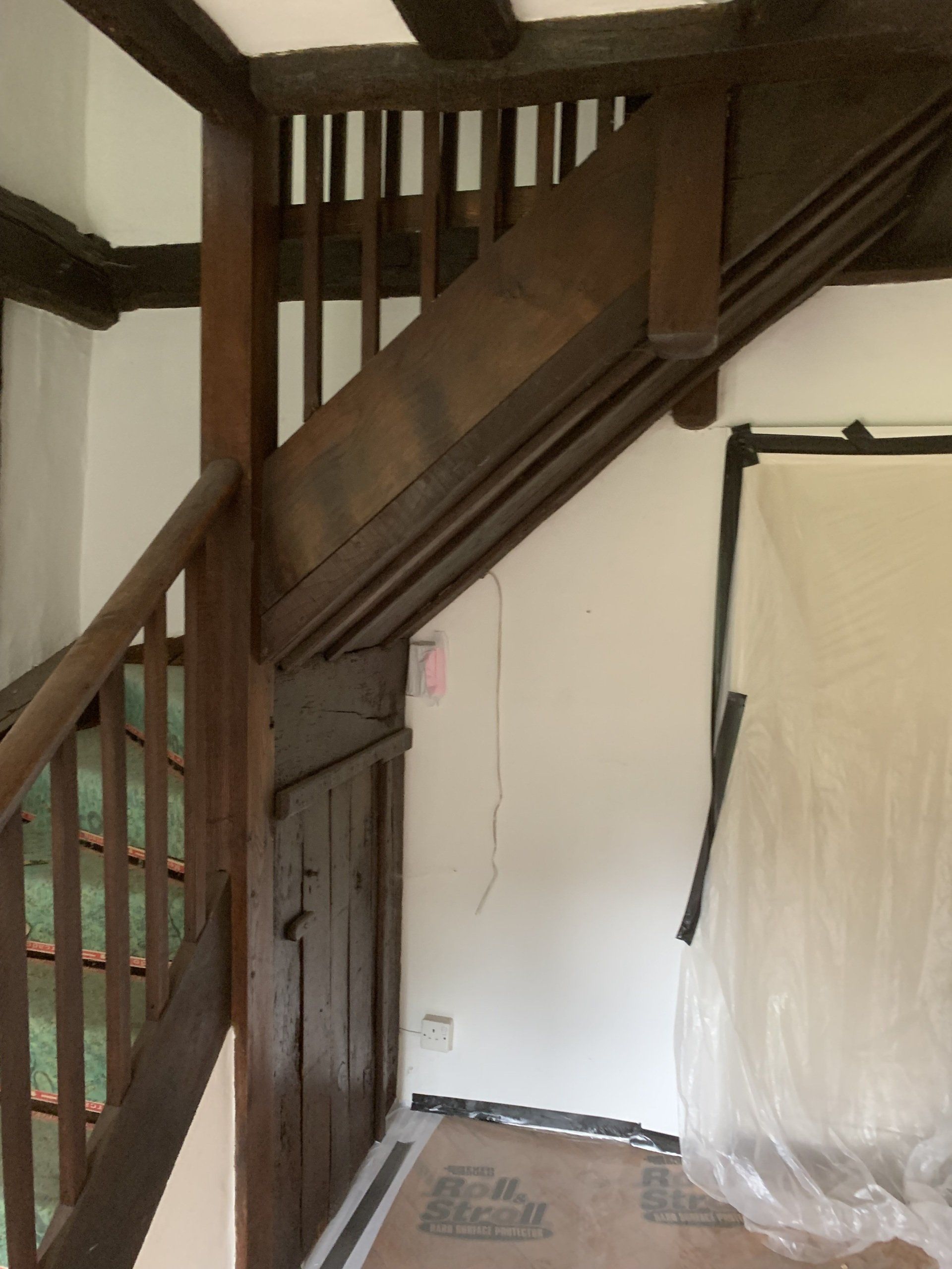 Micro blasting by Protinus beams - paint removal from wooden stairs, before