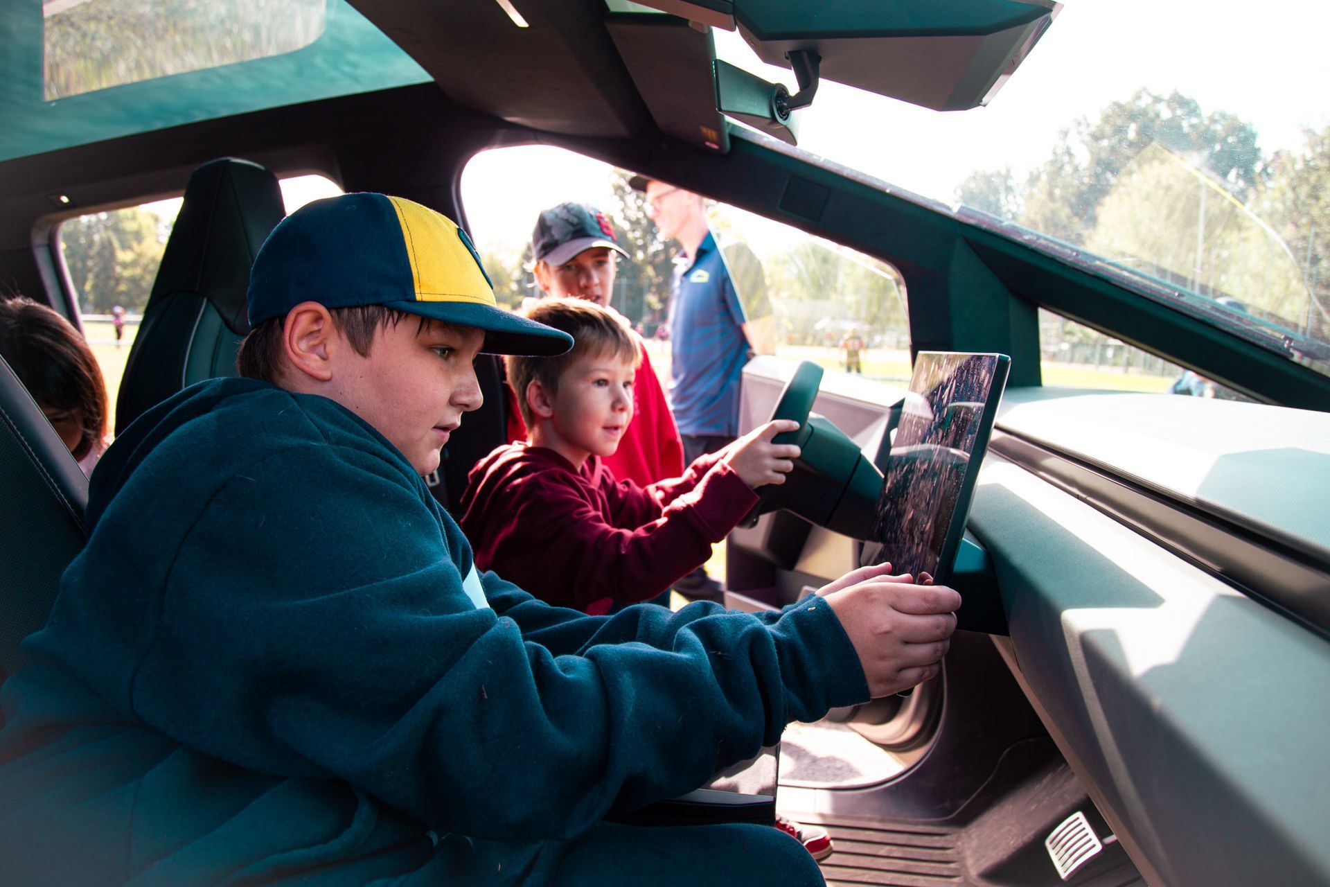 Cybertruck party kids