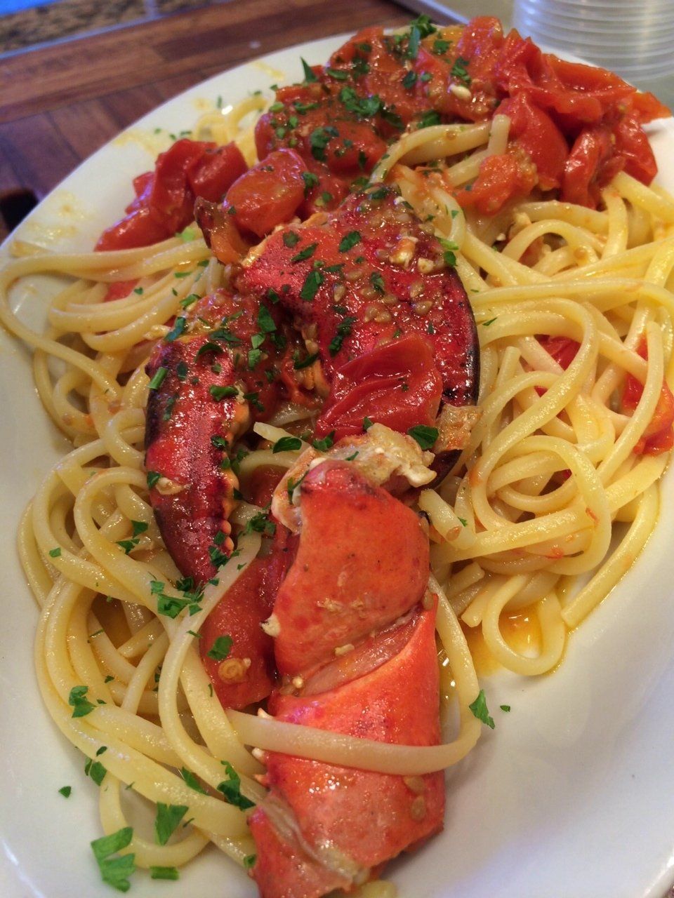 proprietaria con dolci natalizi