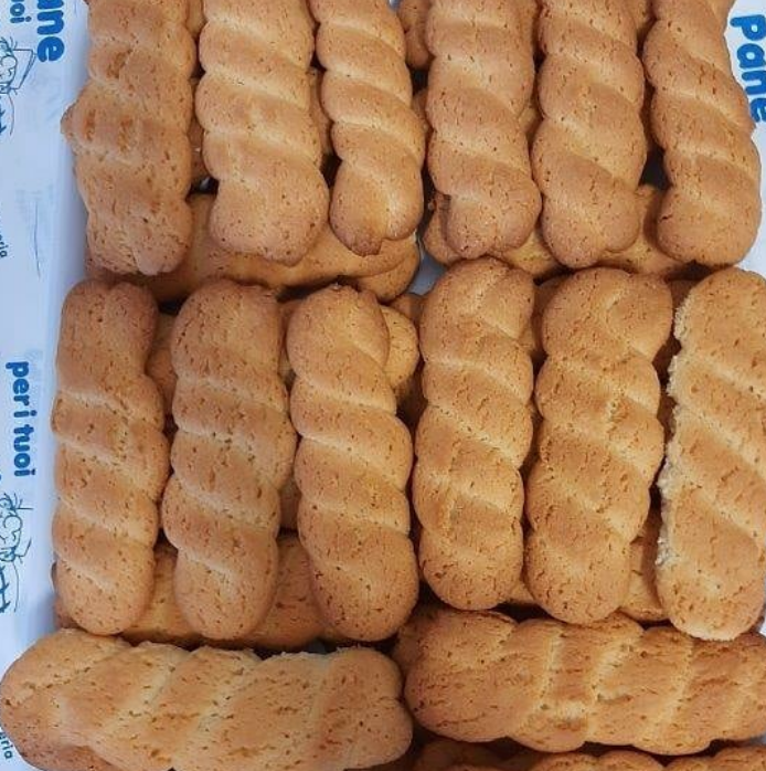 Un mucchio di biscotti sono impilati uno sopra l'altro