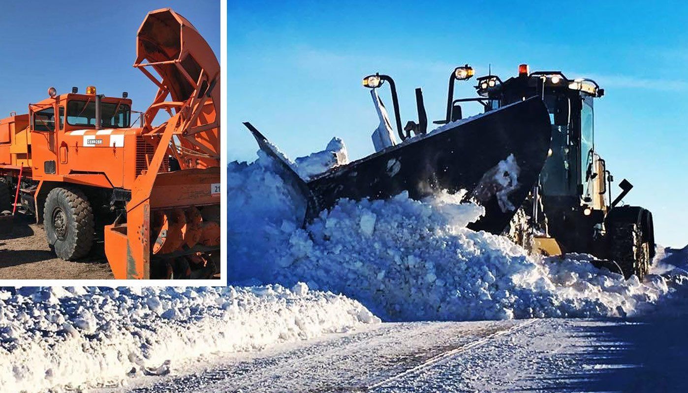 Truck doing a snow removal on the road