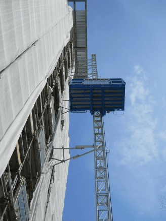piattaforma elevatrice per costruzione di un grattacielo
