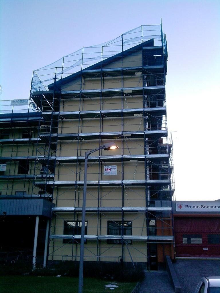 ponteggio in metallo