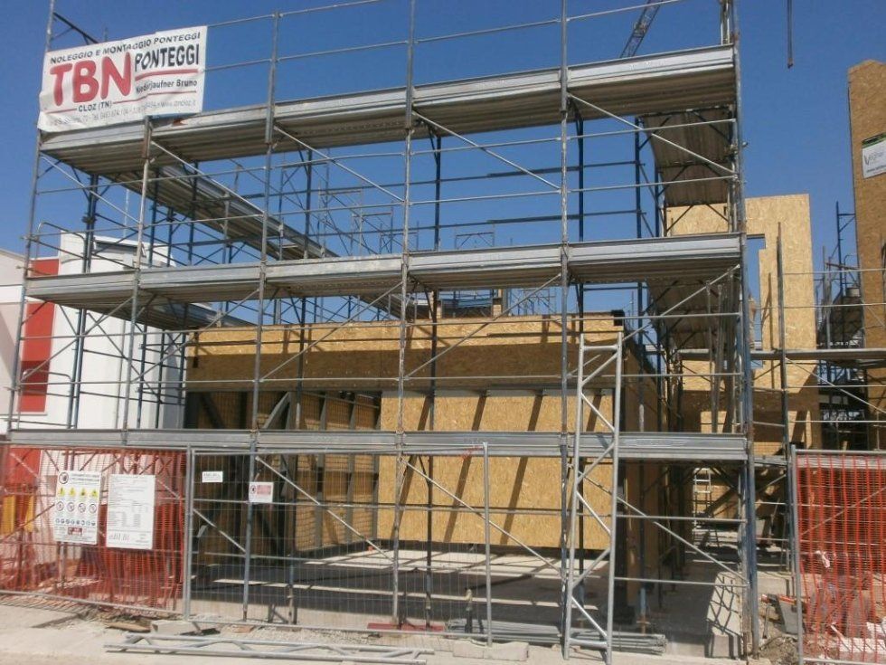 ponteggio per ristrutturazione