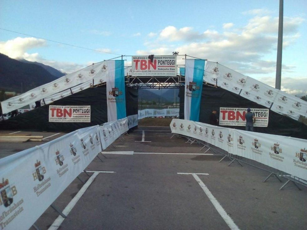 ponteggio in metallo a noleggio