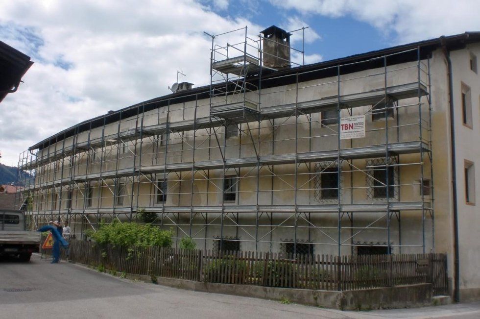 ponteggio in metallo per abitazioni private