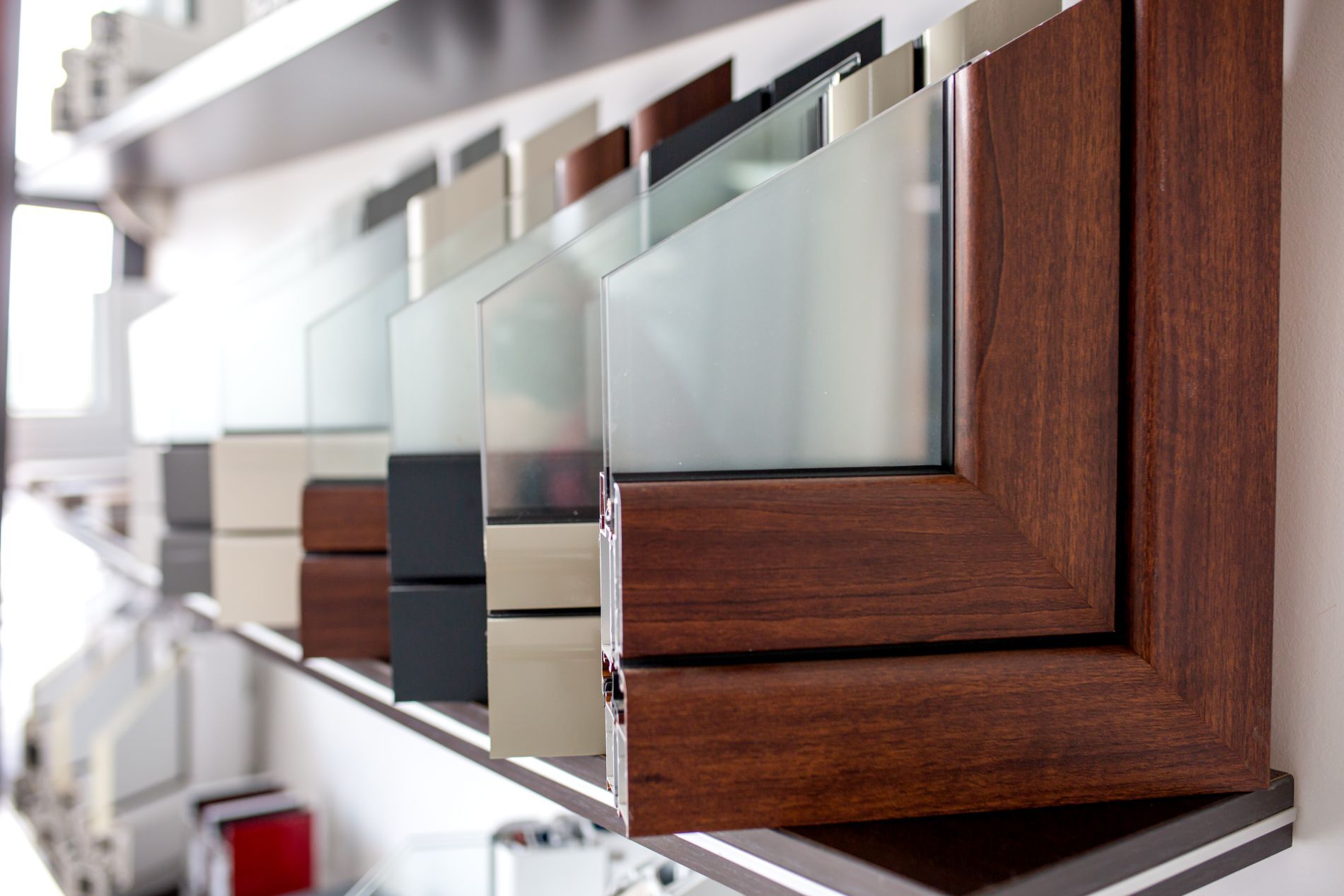 sezione di infissi in alluminio