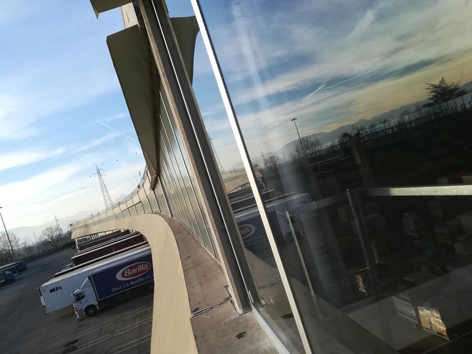 facciate continue in vetro