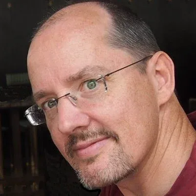 A close up portrait of Jens Coldewey