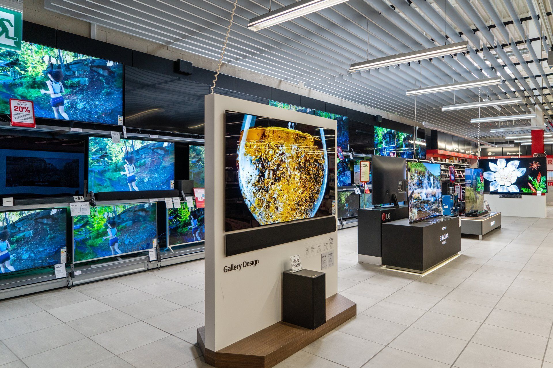 Télévision chez Interdiscount au centre commercial Parc du Rhône