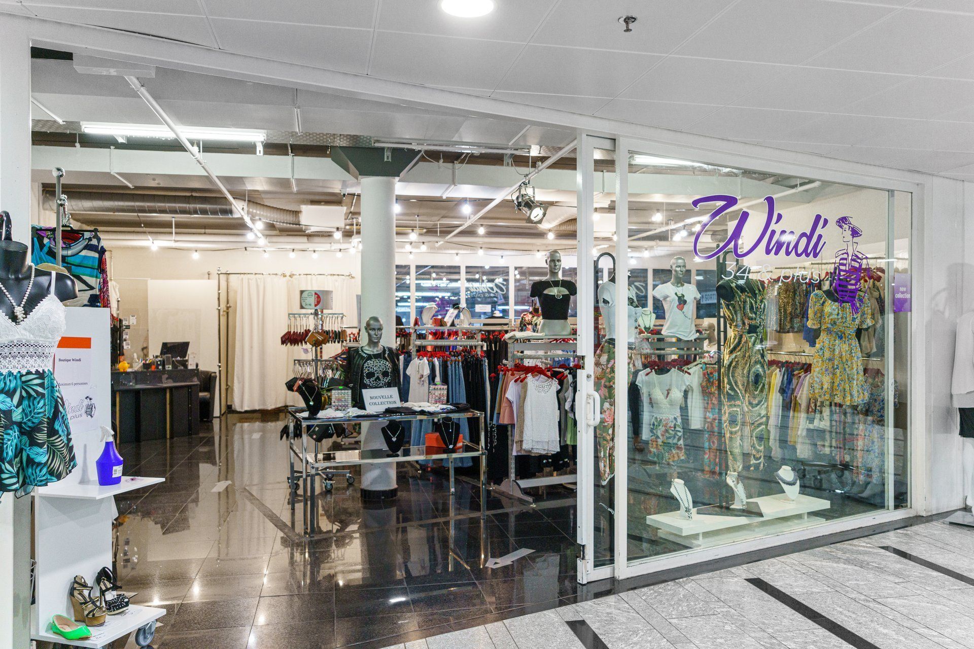 Allée du centre Parc du Rhône à Collombey en Valais