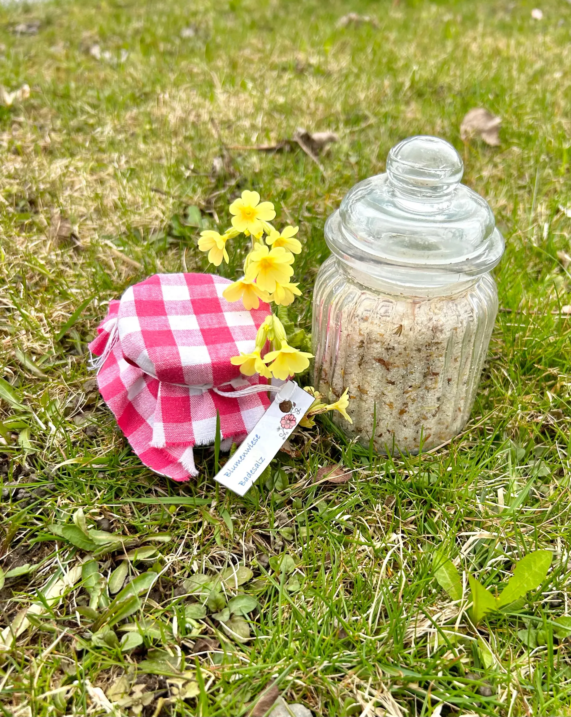 Die KräuterSchnecke - Blumenbadesalz selber machen