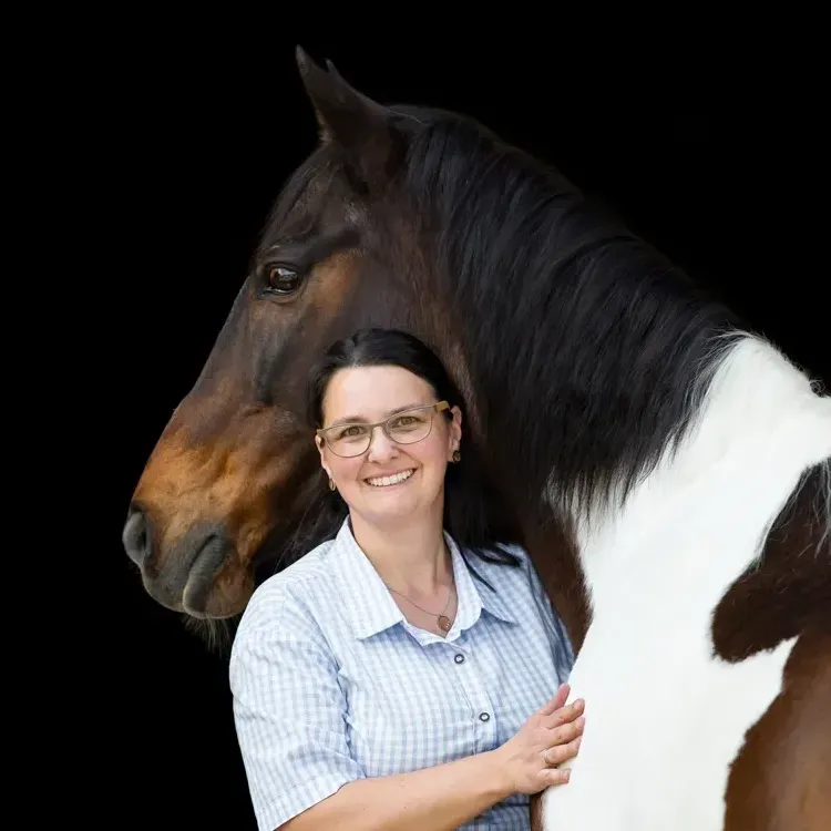 Sabrina Köchler - Wildkräuter Tirol - KräuterSchnecke