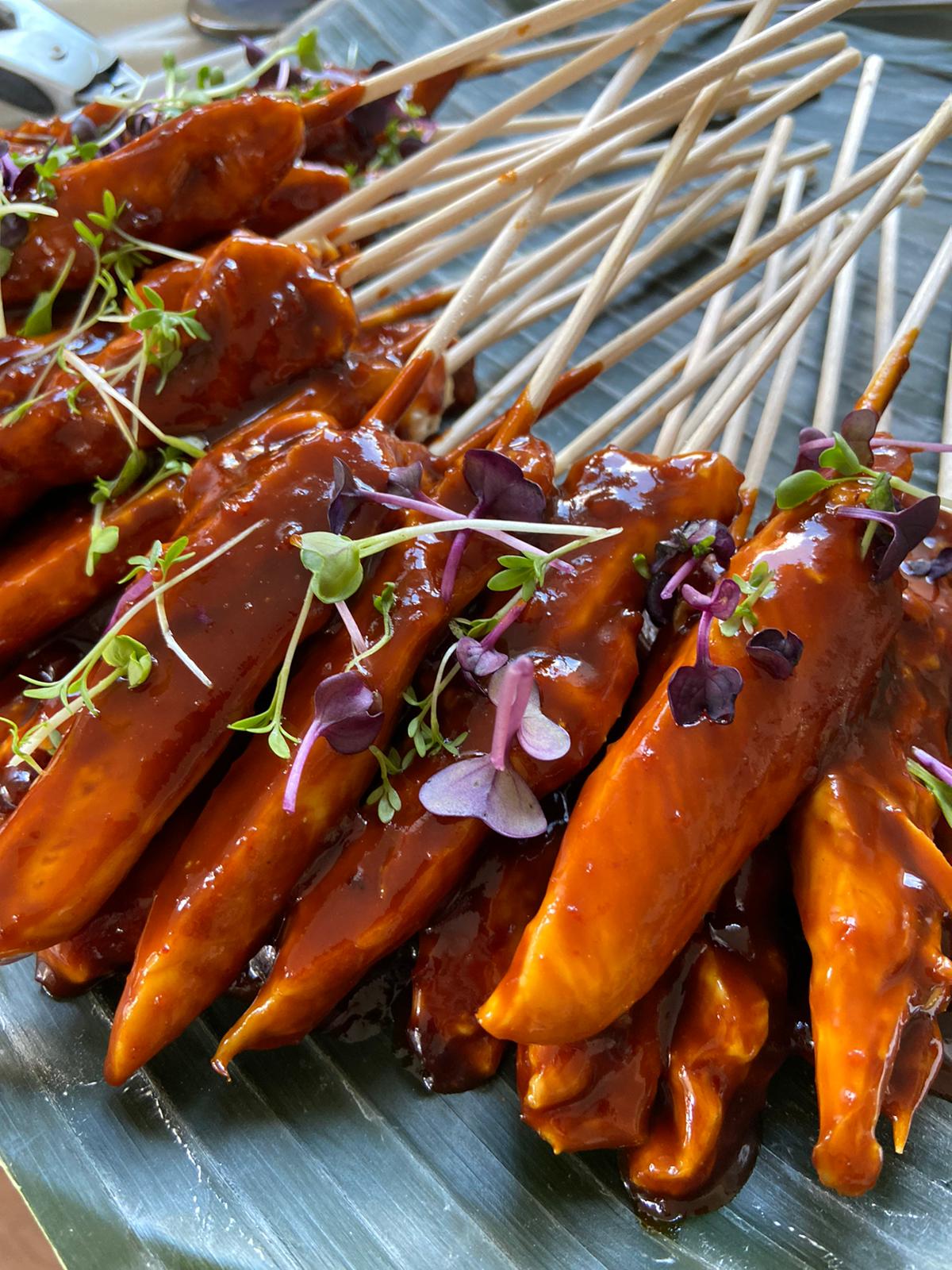 Catering Ausschnitte, die das Catering und Speisen zeigen, die außergewöhnlich toll aussehen und bestimmt auch so schmecken