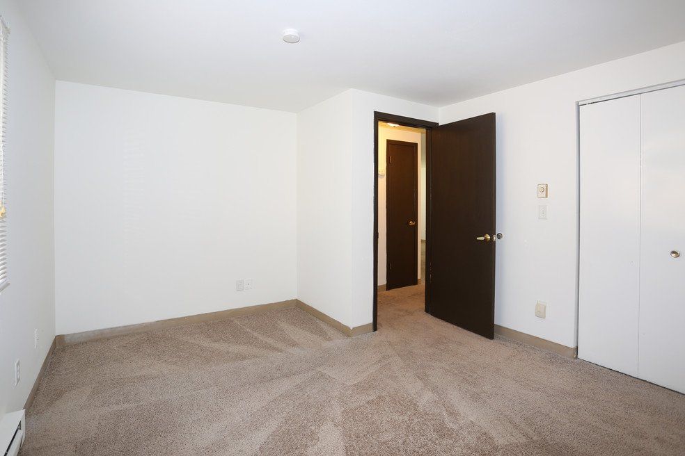 Thurber Apartments S&R Management Syracuse, NY