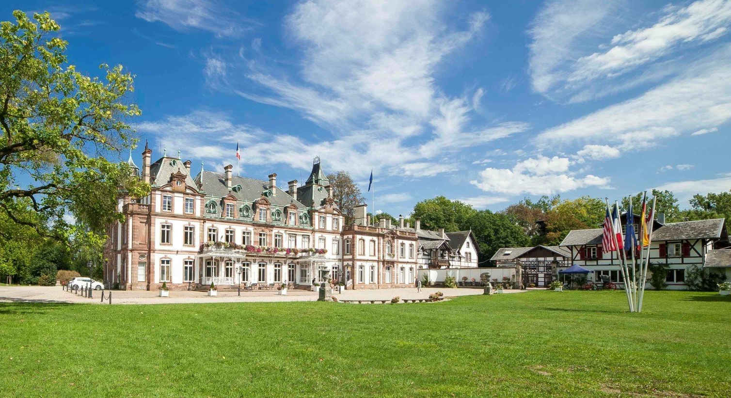 VUE GENERALE CHATEAU DE POURTALES