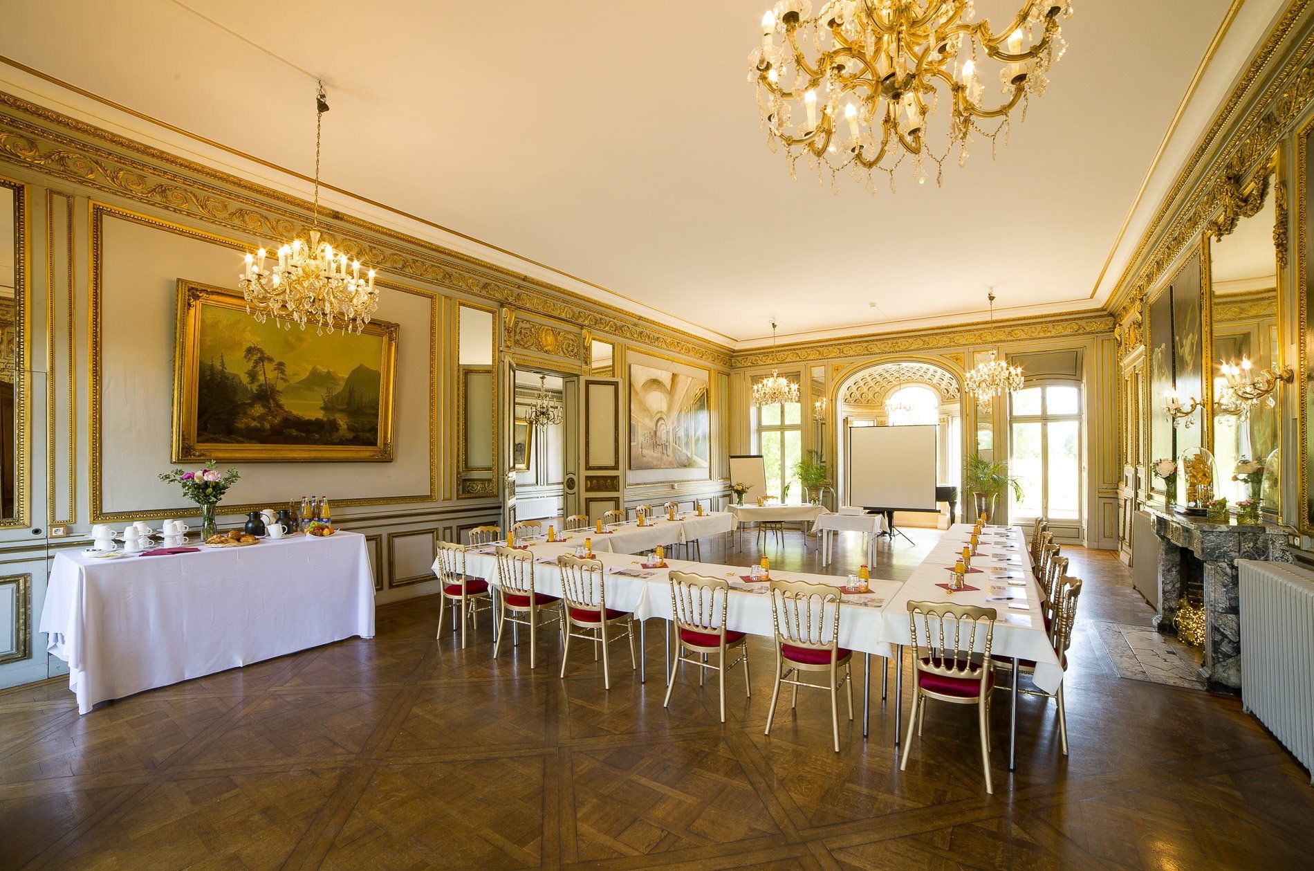 grand salon château Pourtales