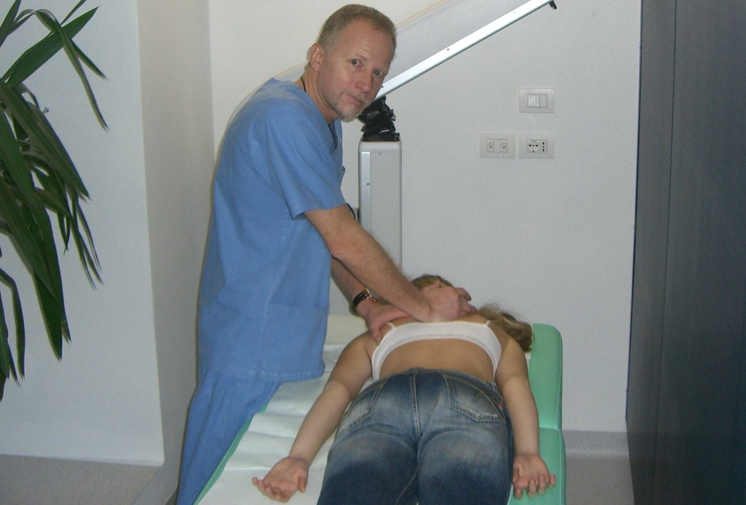 Fisioterapista Trieste, medico chirurgo fisiatra trieste, riabilitazione trieste, tecniche riabilitative trieste, visite fisiatriche trieste, fisiokinesiterapia trieste, centro di fisioterapia trieste, centro di riabilitazione trieste, fisiocenter trieste, fisioterapia riabilitazione trieste, chirurgo fisiatra trieste, medico fisiatra trieste, chinesi trieste, laser tireste, olettroterapie trieste, ultrasuoni trieste, manipolazioni vertebrali trieste, tecniche di medicina manuale trieste, massoterapia trieste, pompage tireste, mesoterapia trieste, infiltrazioni endoarticoari trieste,  ginnastica medica trieste, neuro tape trieste