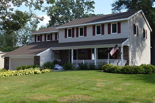 Exterior of a Wide Home — St Cloud, MN — Fine Line Paint LLC