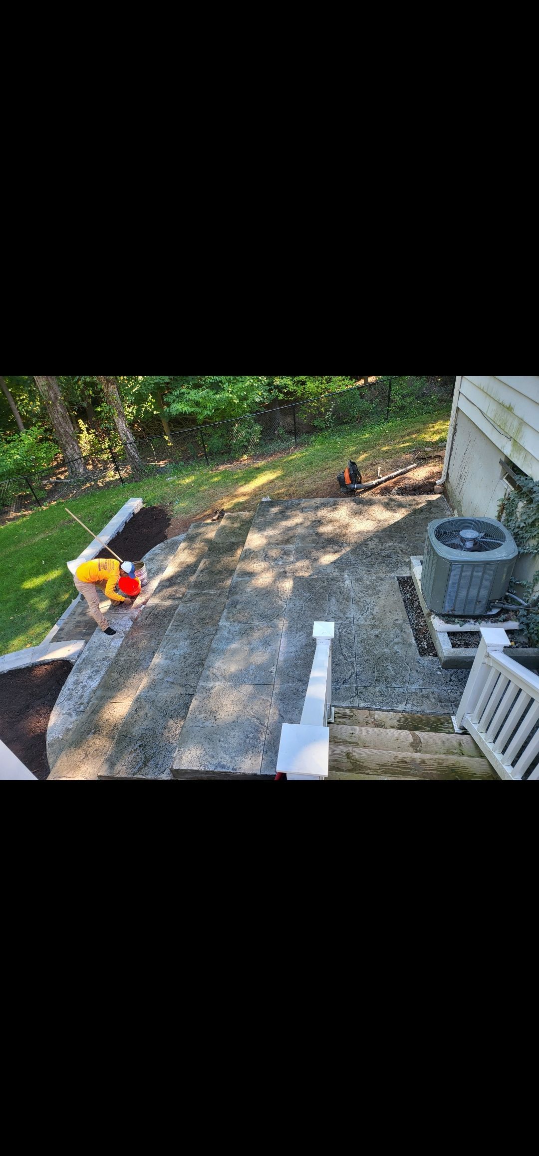 A before and after image of custom-stamped concrete installation in Middletown, NU