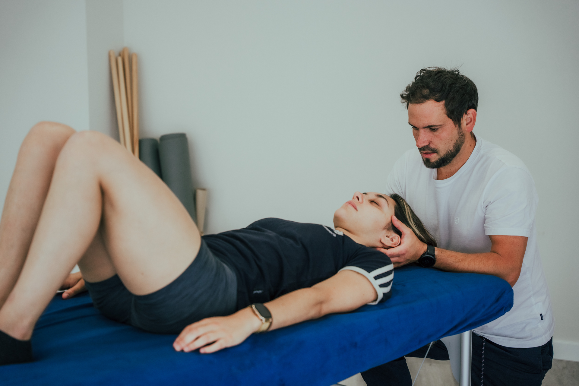 physiotherapy exercise knee pain, knee physiotherapy Madeira, physiotherapist homevisit, book physiotherapist hotel Madeira