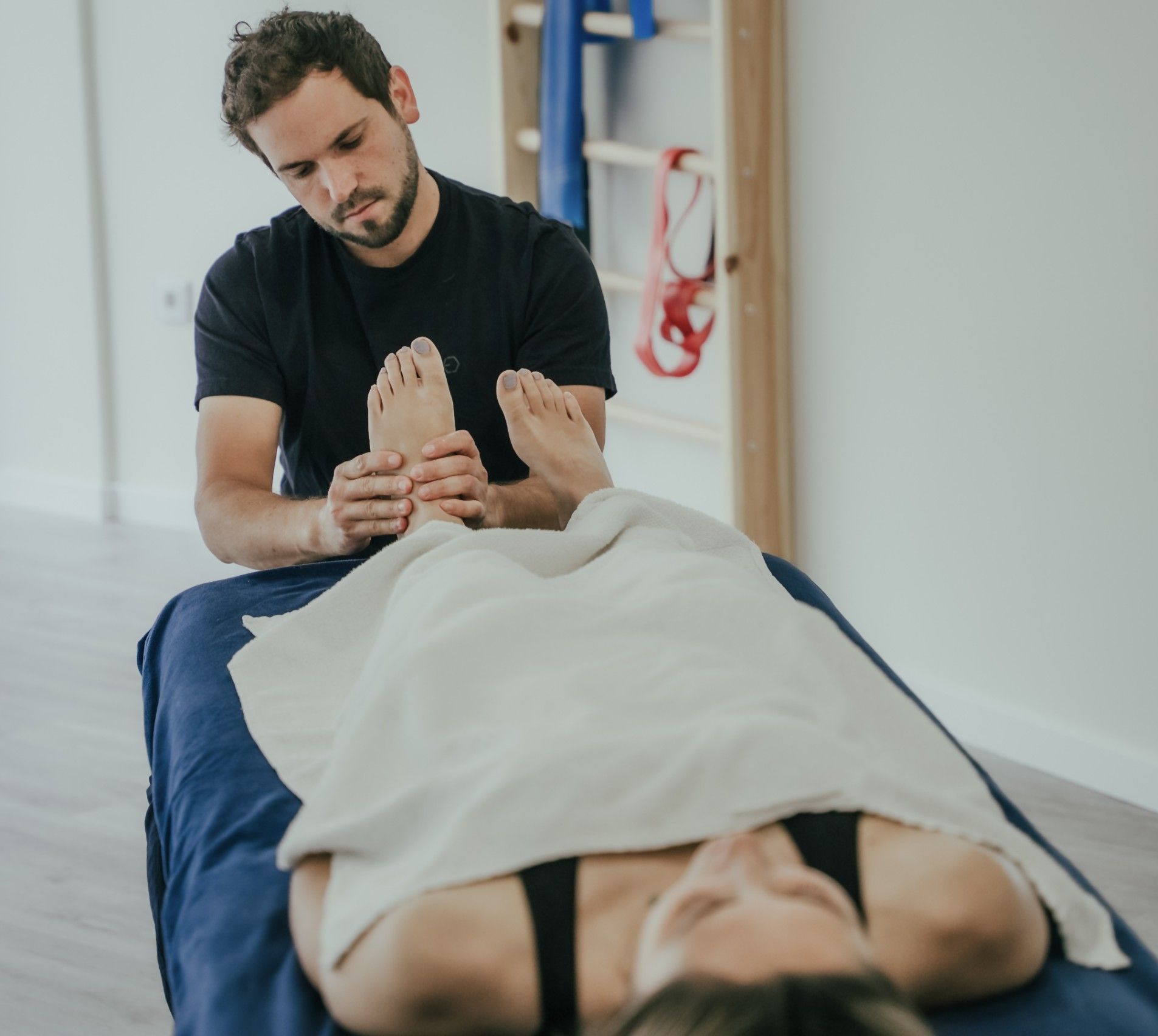 Physiotherapy Calheta,Physiotherapy Santa Cruz,musculoskeletal conditions,chronic musculoskeletal illness,back problems