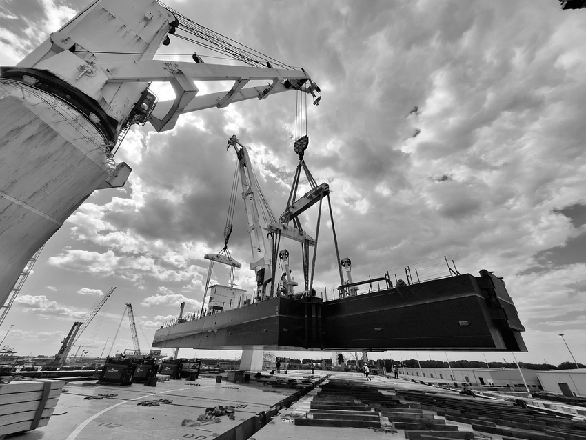 heavy lift van karsen rotterdam