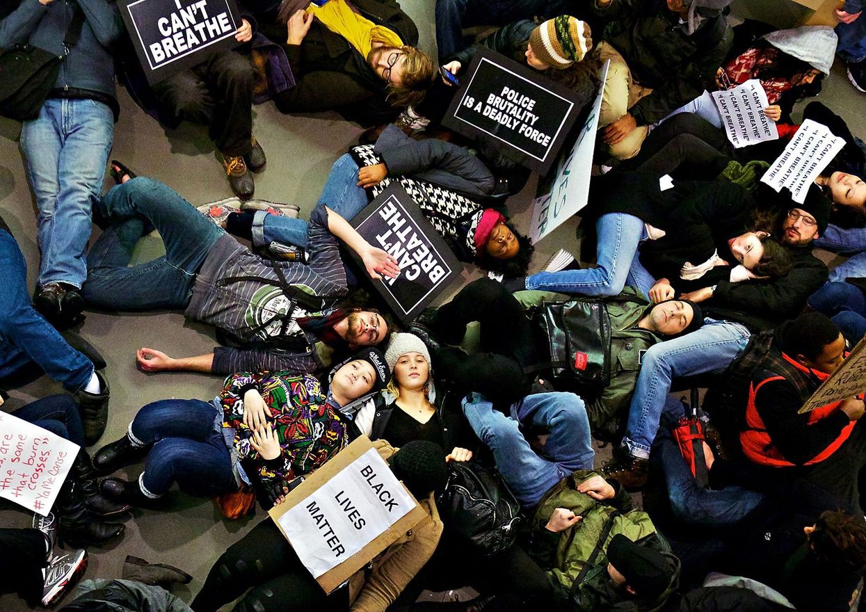 Black Lives Matter protest at Apple Store