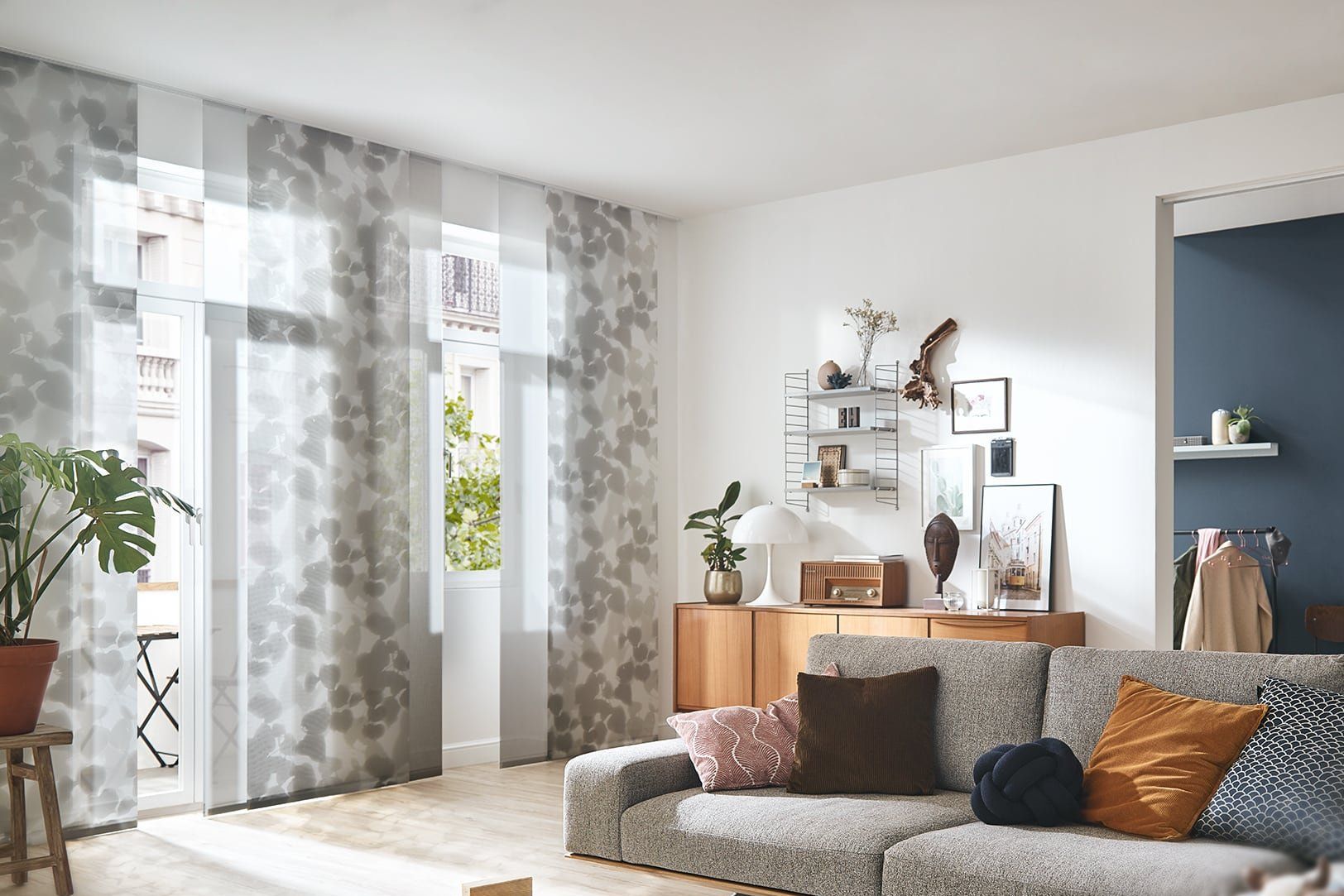 arredamento moderno con tende tecniche